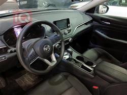 نيسان ألتيما